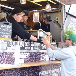 22007436_1931992943706320_1231390749125155036_n